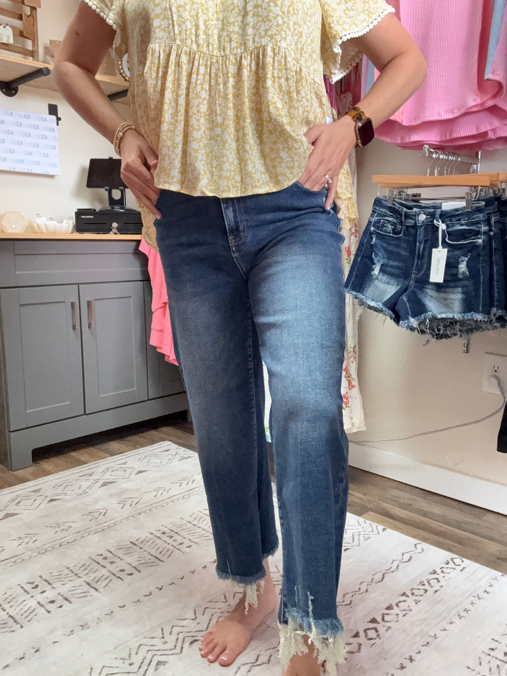 MID RISE STRAIGHT RAW HEM DENIM PANTS