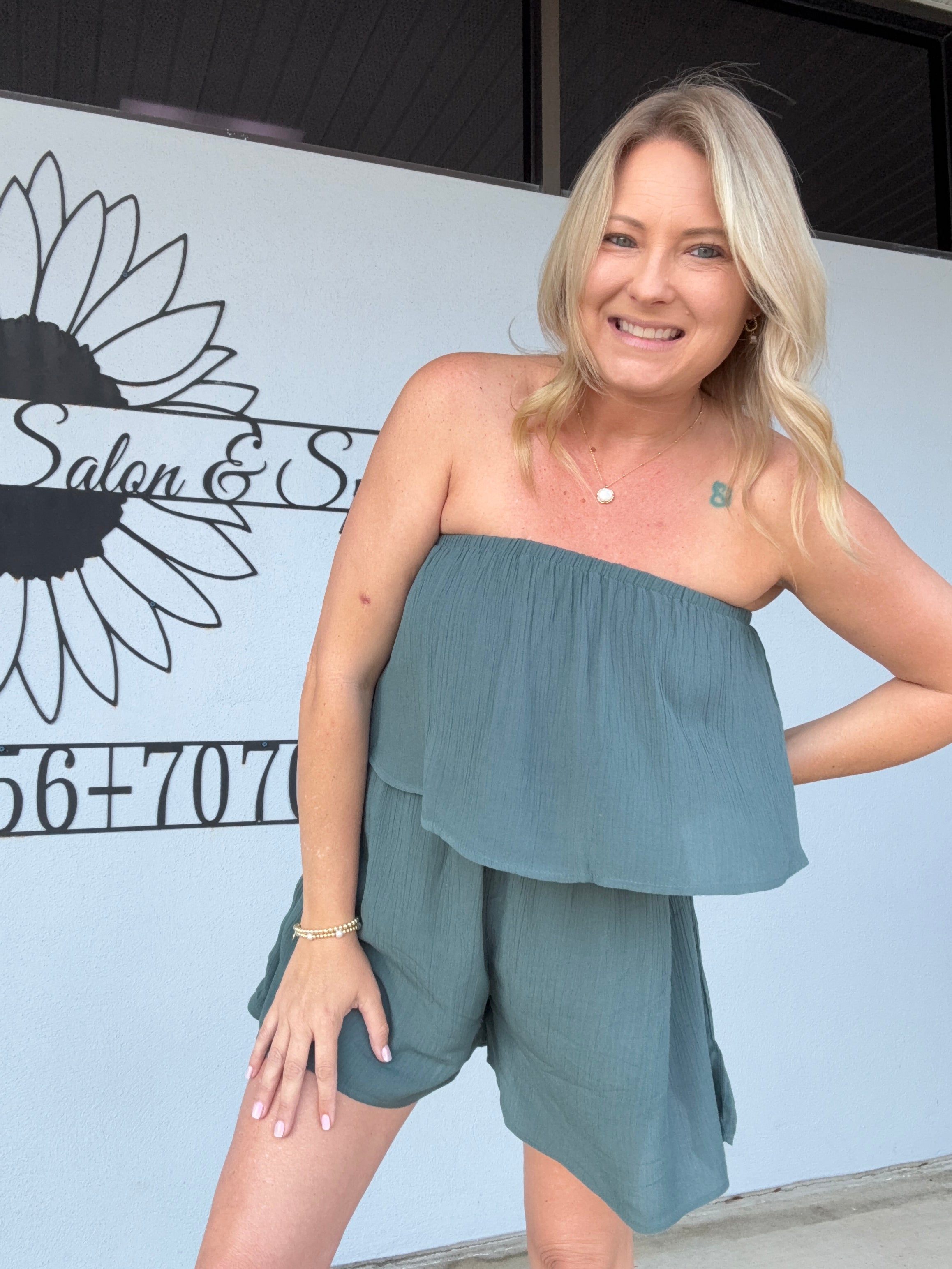 WOVEN CRINKLE STRAPLESS ROMPER
