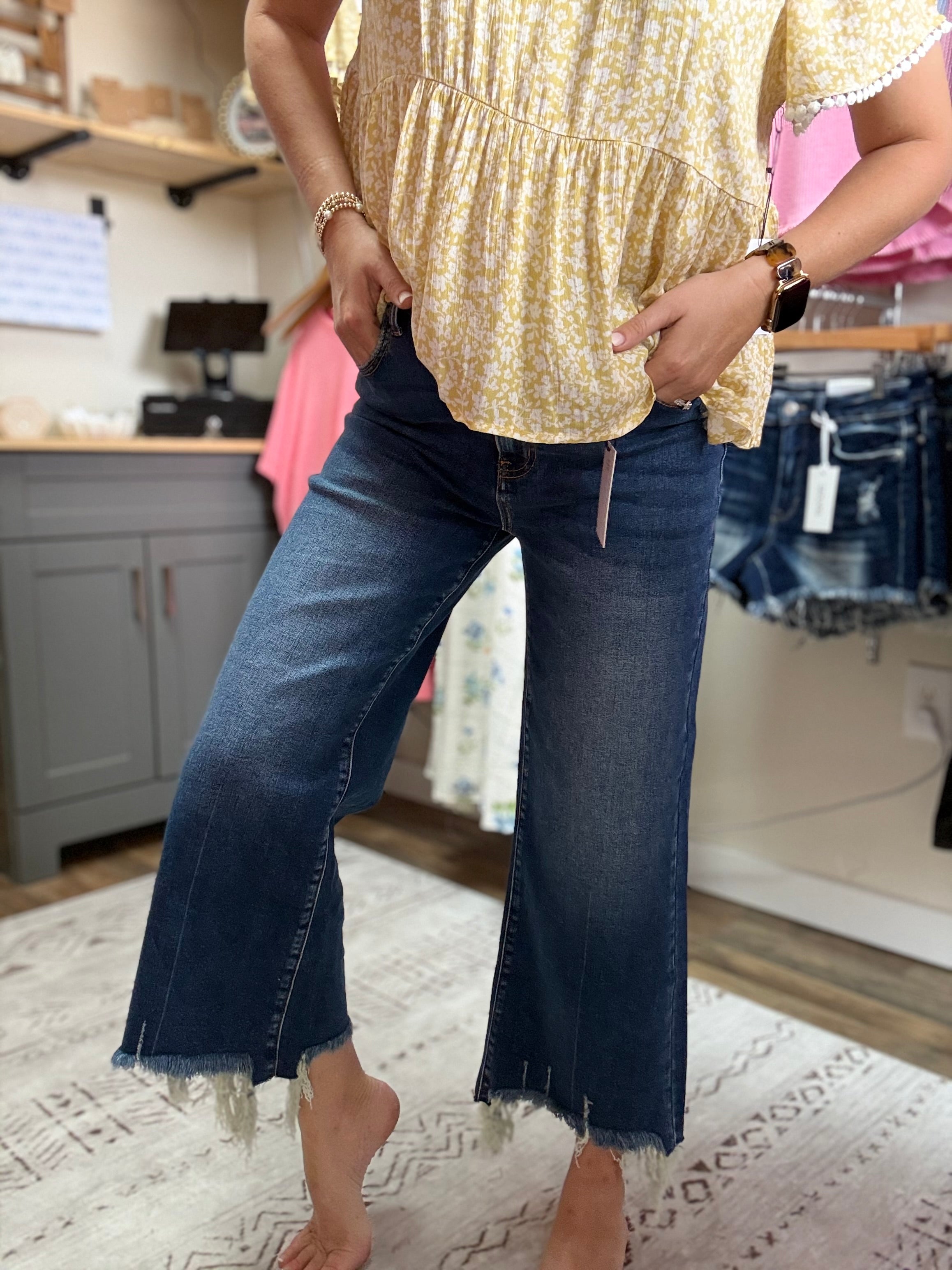 MID RISE STRAIGHT RAW HEM DENIM PANTS