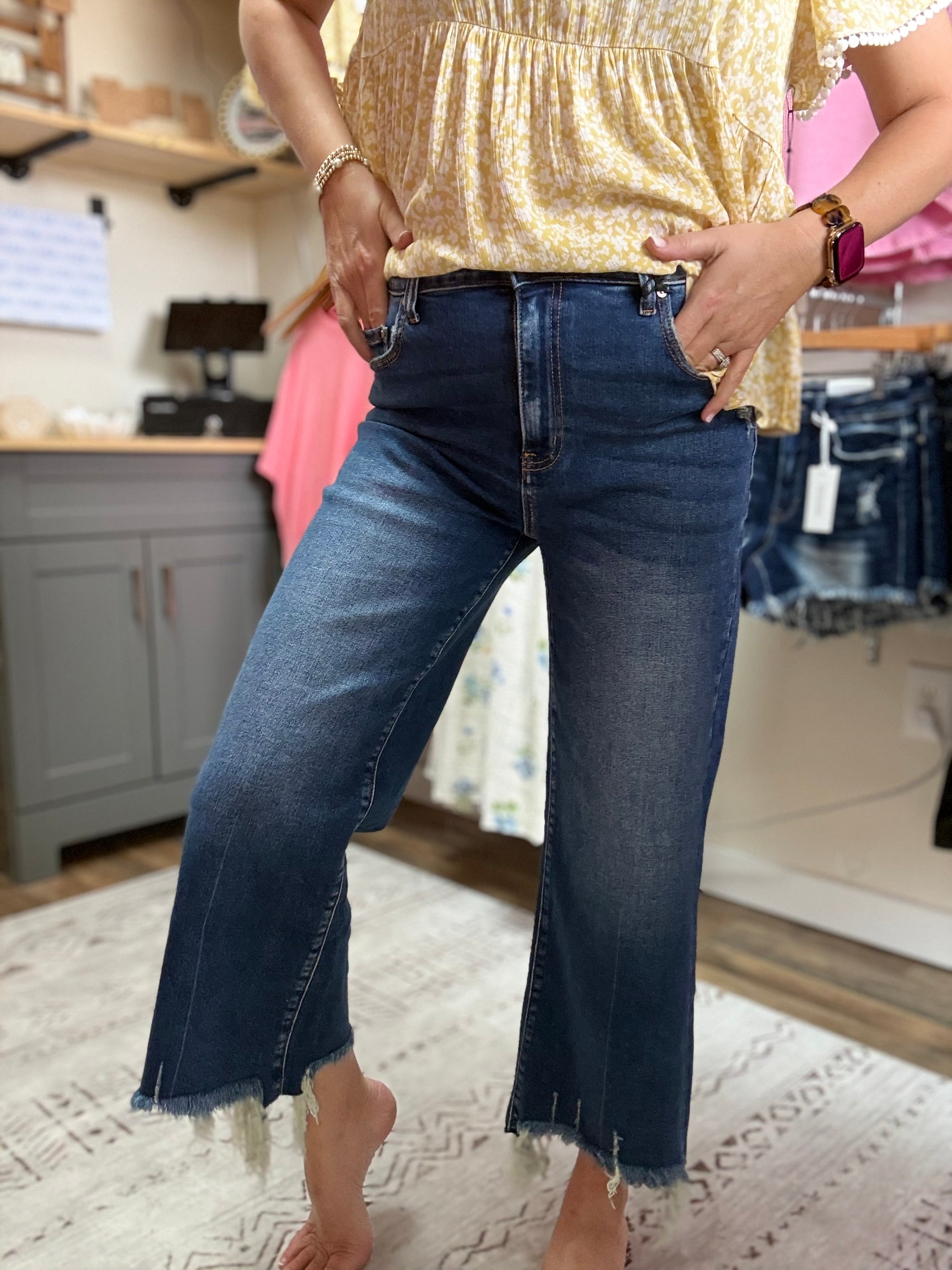 MID RISE STRAIGHT RAW HEM DENIM PANTS